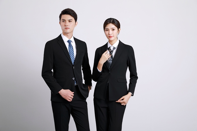 工作服抵工資，誰(shuí)家規(guī)矩？