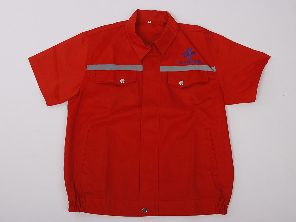 我國國內(nèi)老年人服裝市場急待開拓